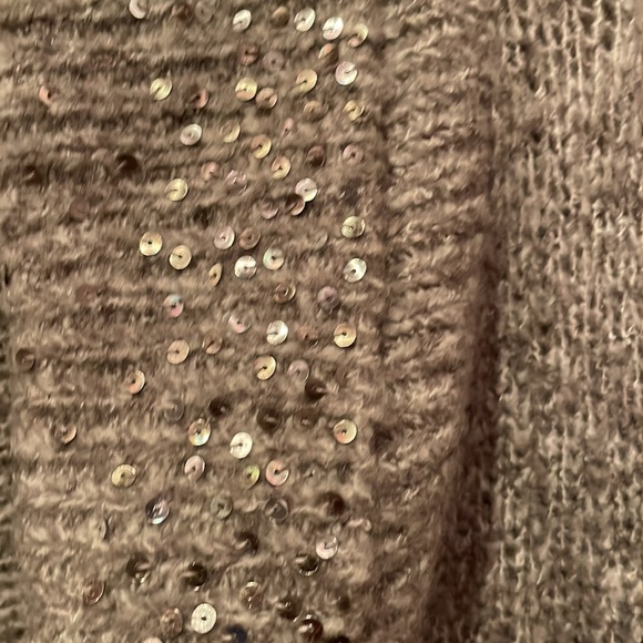 White Black gray sparkly sweater - Picture 3 of 6